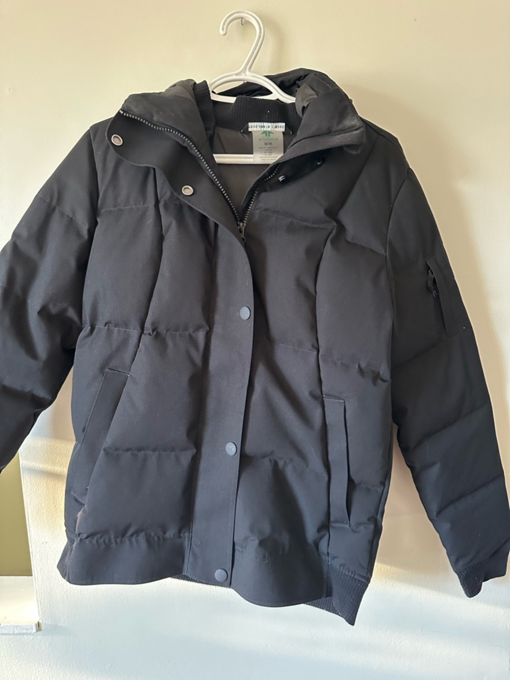 Woods Black Puffer Jacket Women’s Size Medium - Hooded Winter Coat - EUC